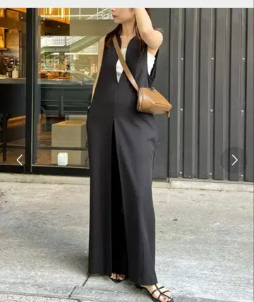 CAPRICIEUX LE'MAGE 슬릿 넥 원피스