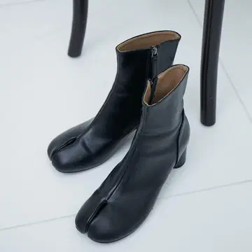 VACANCY 타비 부츠 블랙