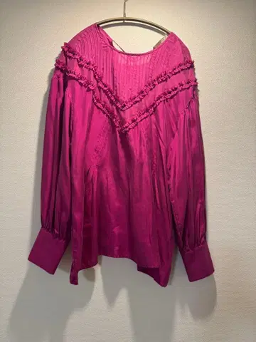 TELA 핑크 프릴 긴팔 블라우스