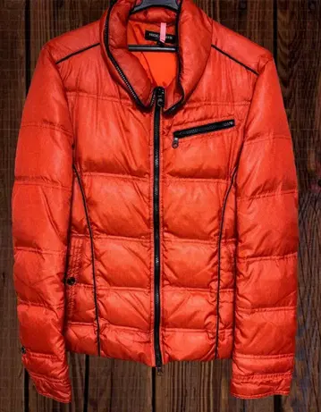 HIDEAWAYS 오렌지 다운 자켓 M 사이즈