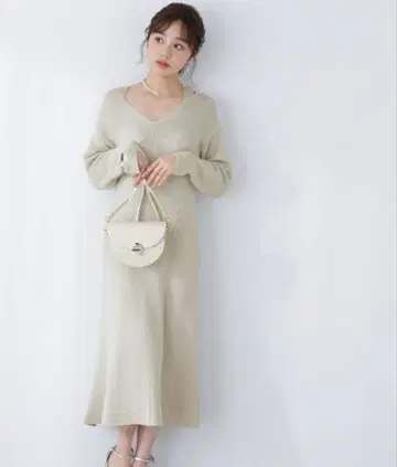 오픈 숄더 리브 니트 원피스 PROPORTION 라이트 그린