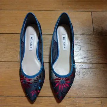 DIANA 자수 스틸레토 펌프스 22.5cm