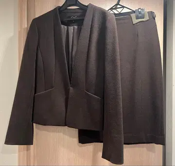 [ COUP DE CHANCE ] 다크 브라운 자켓 스커트 세트