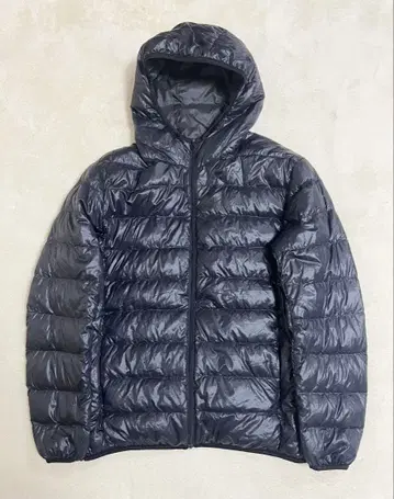 유니클로 울트라 라이트 다운 파카 네이비 M