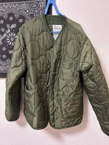 올리브 그린 퀼팅 자켓 M