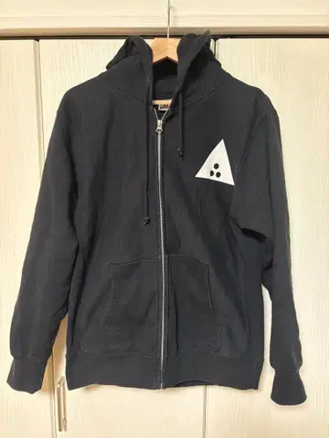 QP TOKYO IS THE BEST ZIP 후드티 그래피티