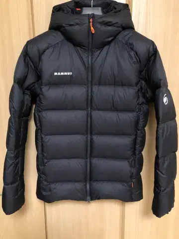 MAMMUT 마무트 다운 자켓 후드 부착