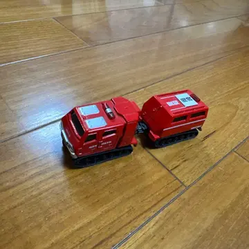 토미카 전지형 대응 차량 레드 살라만더 익스트림 V