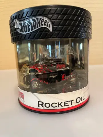 Hot Wheels AUTOMOTIVE MUSEUM ROCKET OIL