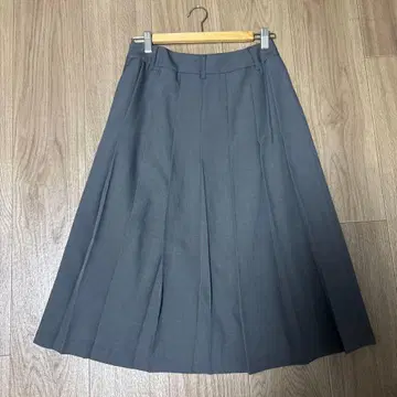 Tinajojun 미디 기장 플리츠 스커트 / 그레이