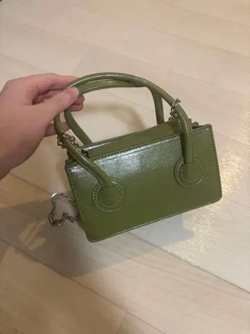올리브 그린 미니 핸드백