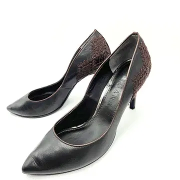 DIANA 스틸레토 블랙 천연 가죽 23.5