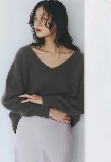 아뉴앙스 라쿤 폭스 2way 넥 풀오버