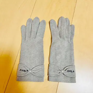 FURLA 그레이 장갑 리본