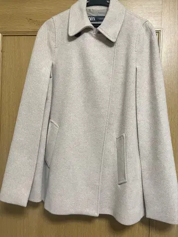 ZARA 케이프 코트 베이지