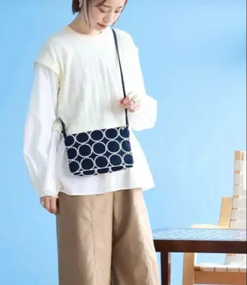 미나 페르호넨 탬버린 빔즈 모자 수첩 숄더