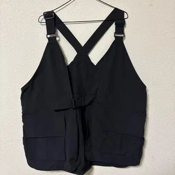 블랙 크로스 스트랩 베스트