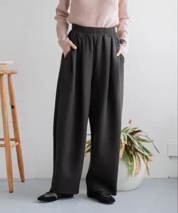 미사용 새상품 LOWRYS FARM 컷 이지 코쿤 팬츠 블랙 S