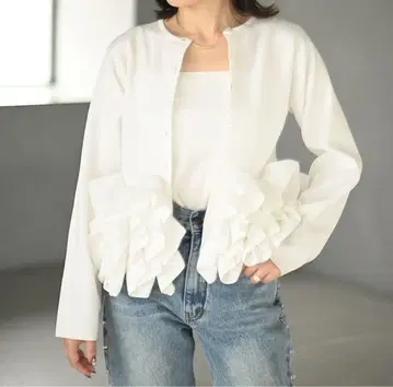 프릴 부착 화이트 가디건