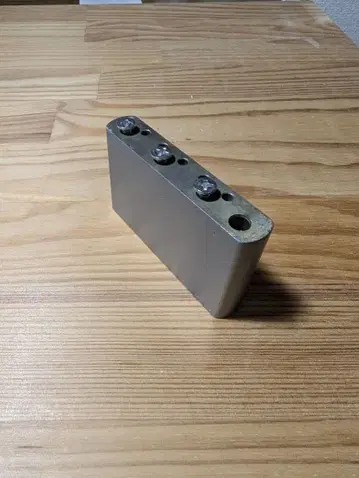 Fender Mexico, Squire 스트라토용 스틸 이너샤 블록