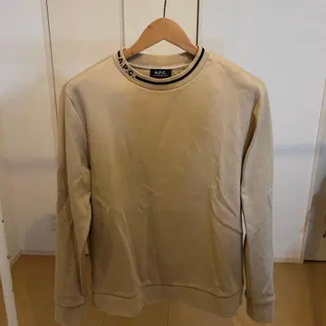 A.P.C. 베이지 맨투맨 S