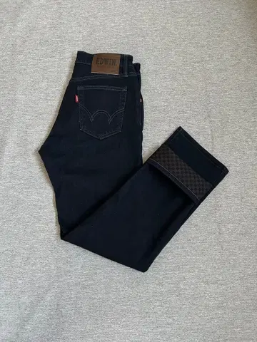 EDWIN 보온 스트레치 데님 29인치