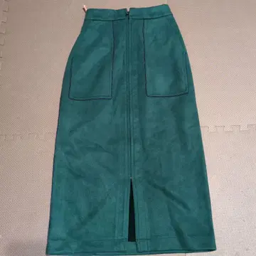 야마다야 래디에이트 프론트 지퍼 스웨이드 타이트 스커트