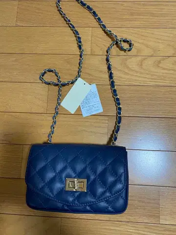 [ AULENTTI/오렌티 ] 퀼팅 체인 미니백