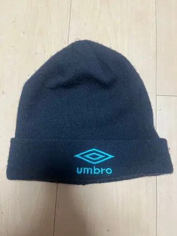 엄브로 비니 블루