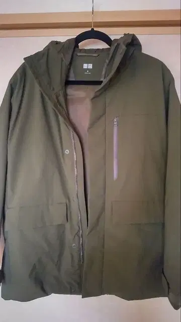 UNIQLO 후드 부착 나일론 자켓 M 사이즈 올리브