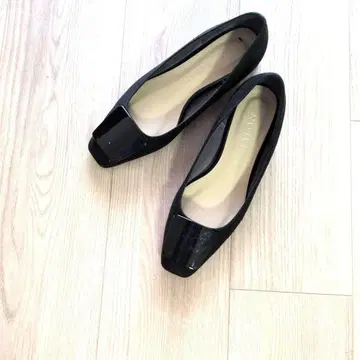 르, 탈론 블랙 스퀘어토 플랫슈즈