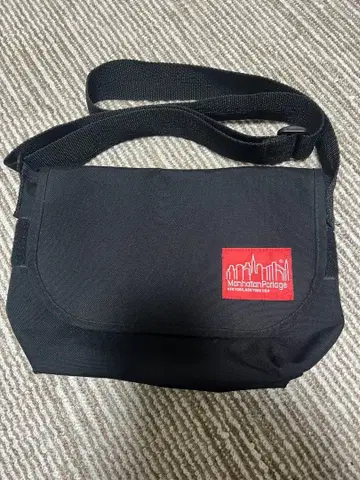 Manhattan Portage 블랙 숄더백