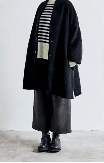 NARU 트래블 울 프리미어 노치 코트 블랙