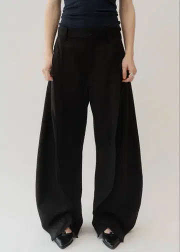 knuthmarf slit deformed pants