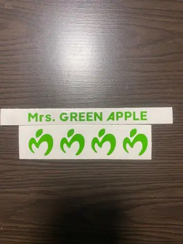 Mrs. GREEN APPLE 로고 스티커 컷