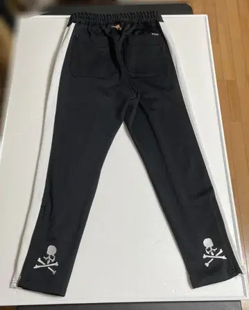 마스터마인드 MASTERMIND WORLD 트랙 팬츠 스컬