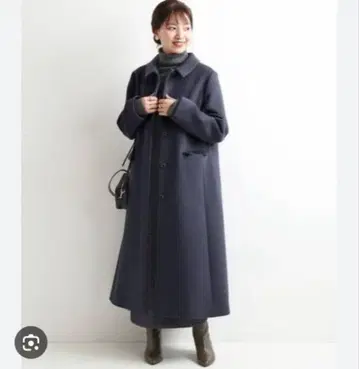 이에나 비버 트라페즈 코트