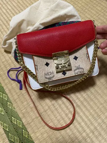 MCM 레드 숄더백 MCM 체인 숄더백