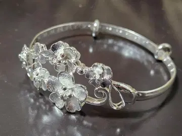 반짝반짝 빛나는 꽃 모티브 팔찌 17.65g