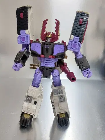 트랜스포머 레거시 TL-87 갈바트론 (알마다 유니버스)