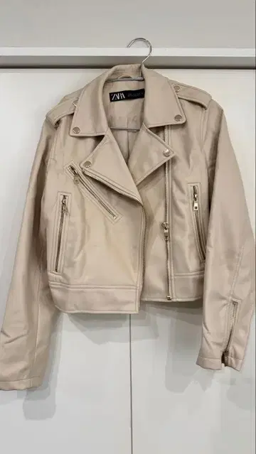 ZARA 베이지 라이더 자켓