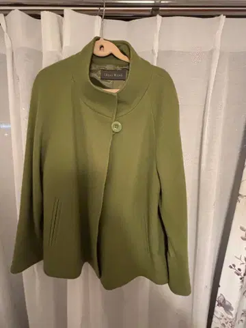 새상품급 라피스 라줄리 어린 풀색 하프 코트 9호 사이즈