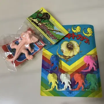 목도리도마뱀 고무 인형 미개봉