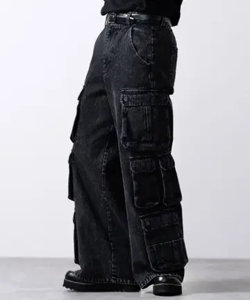 미사용 새상품 CLEL 3D 메니 포켓 데님 카고 팬츠 블랙 S 사이즈