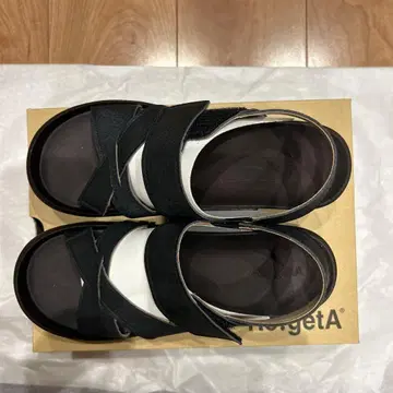 [ 새상품 ] 리게타A 블랙 크로스 스트랩 컴포트 샌들