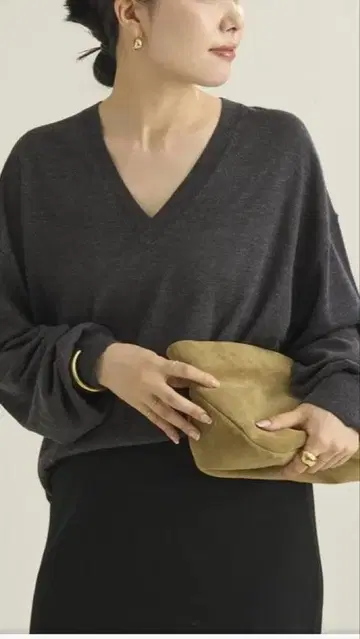 plage Fine Gauge V 니트