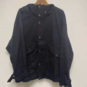 블랙 후드 부착 자켓