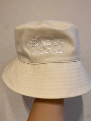 스노우 월드 버킷햇 화이트