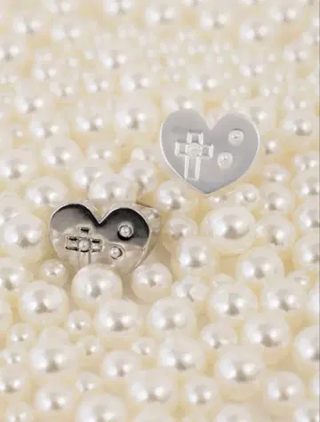 33club Pearl party heart ring