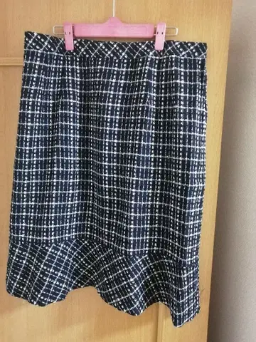 1회 착용 레리안 17호 트위드 머메이드 스커트